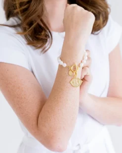 Bee Intaglio Pearl Bracelet