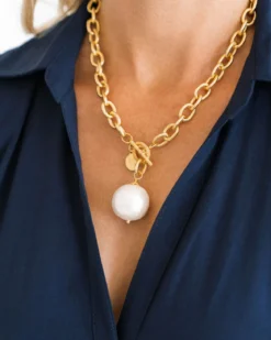 Cotton Pearl Toggle Necklace