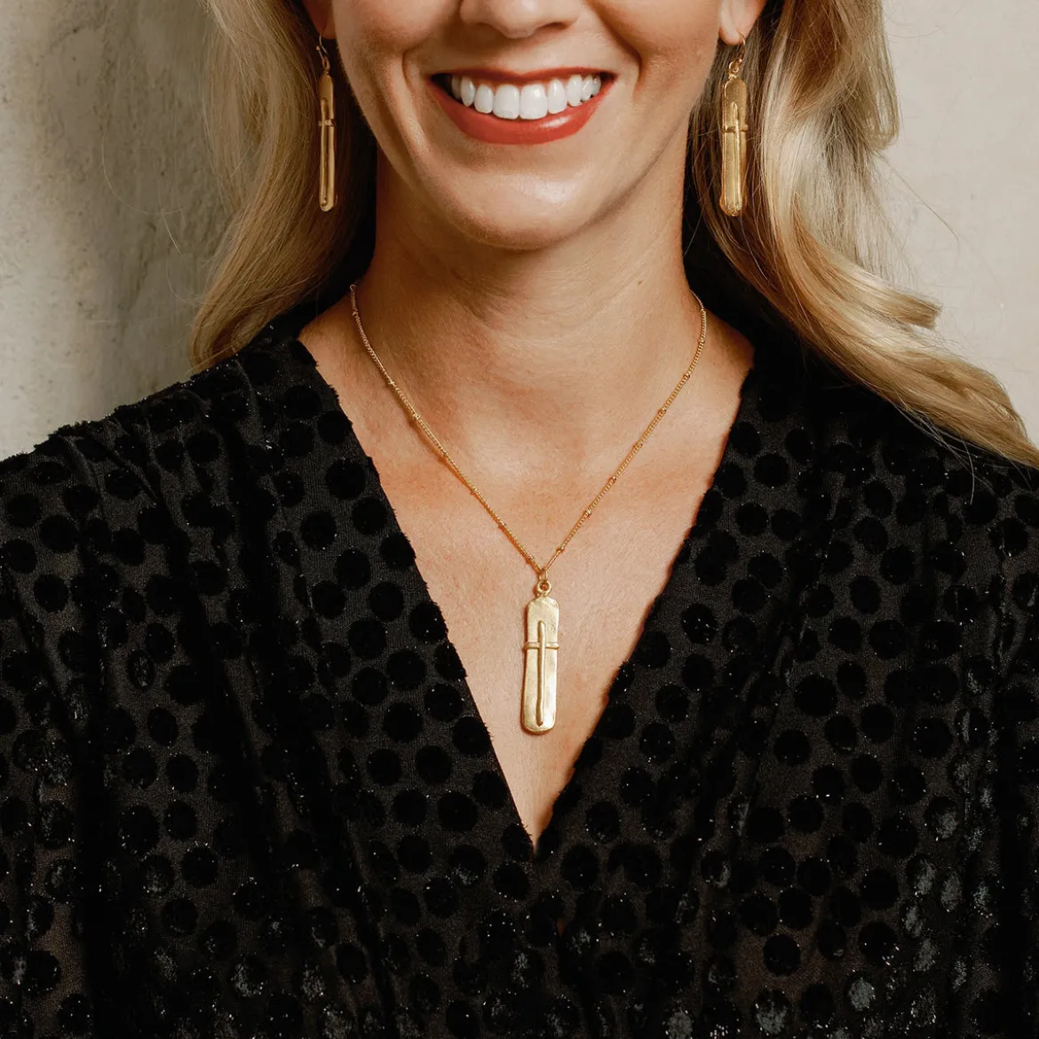 Dainty Bar Cross Necklace