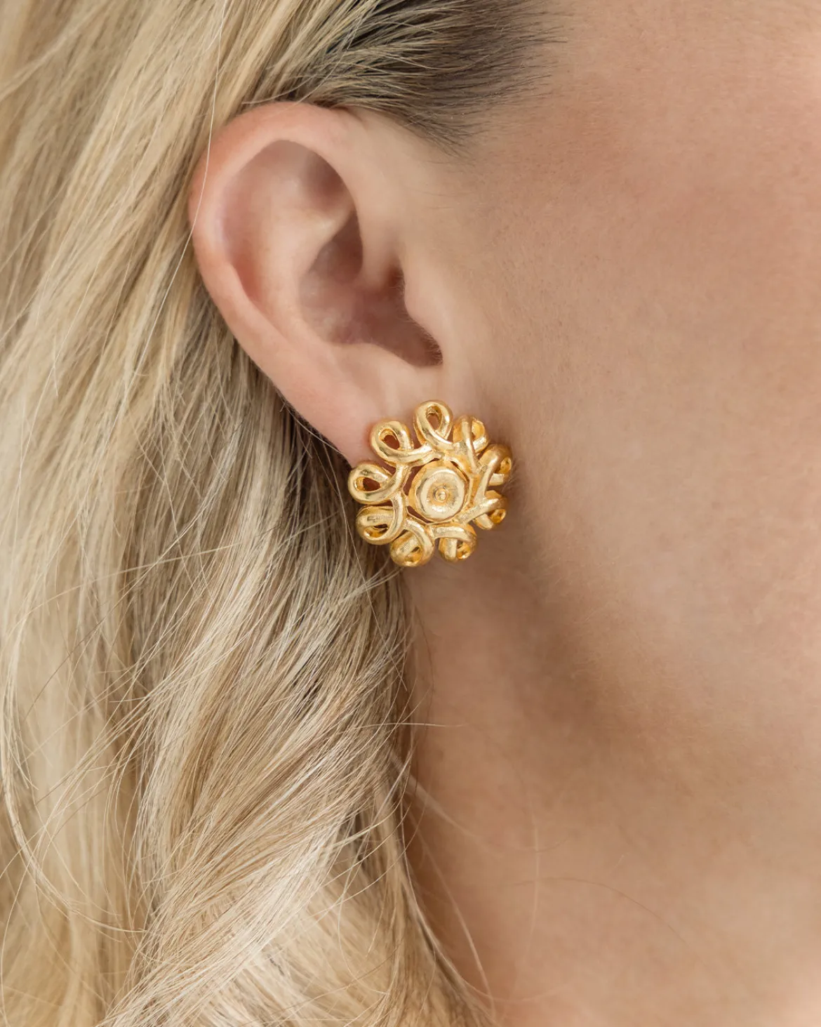 Rosette Studs